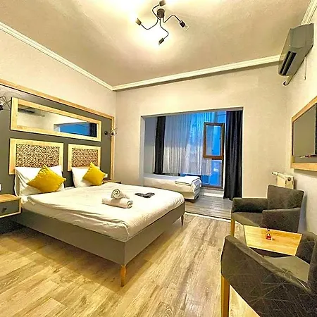 The Neom Hotel 2*