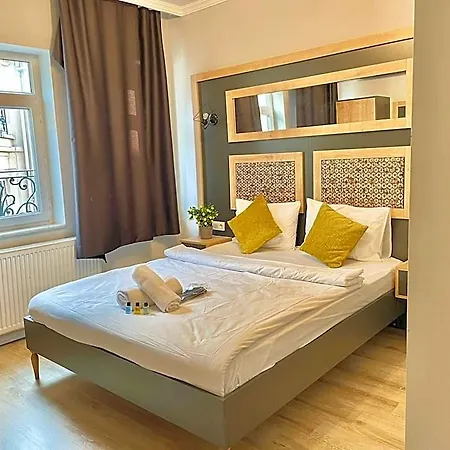 Hotel The Neom 2*